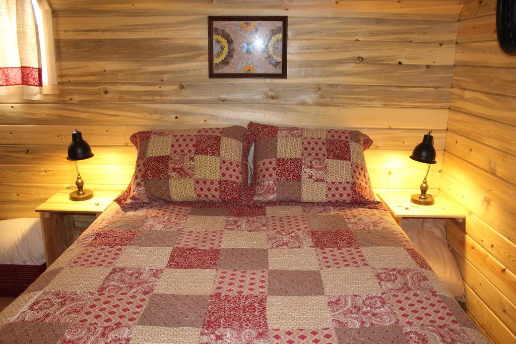 Silver Cabin In The Western Barn Монтічелло Екстер'єр фото