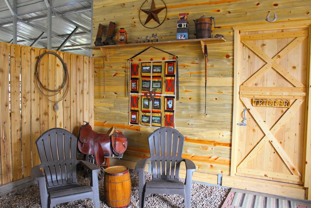 Silver Cabin In The Western Barn Монтічелло Екстер'єр фото